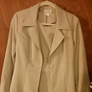 I S B Dress suit